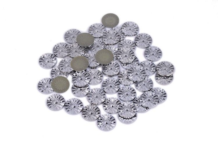Fausses pierres de l'aluminium 2mm Hotfix, têtes argentées de clou de dos plat de couleur