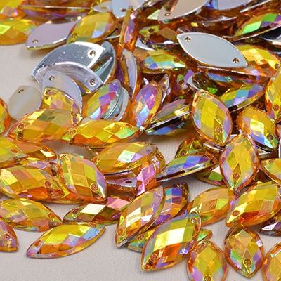 Le matériel en verre cousent sur des fausses pierres 14 facettes extrêmement brillantes pour des robes/chandails
